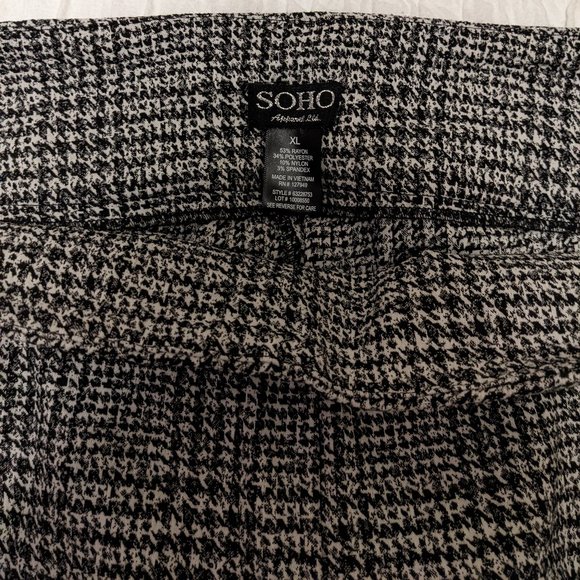 Dress pants - Picture 3 of 3